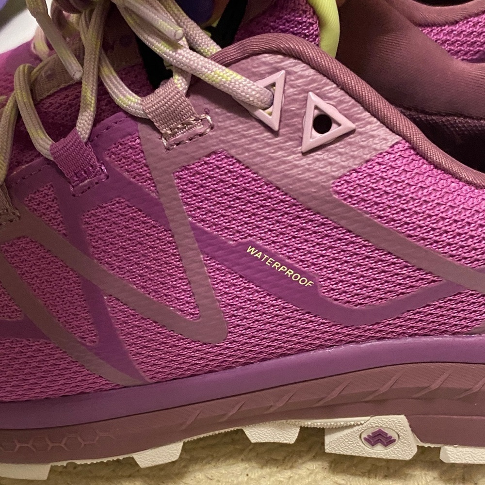 Women's Magenta All-Weather Athletic Sneakers size 11 - Picture 8 of 13